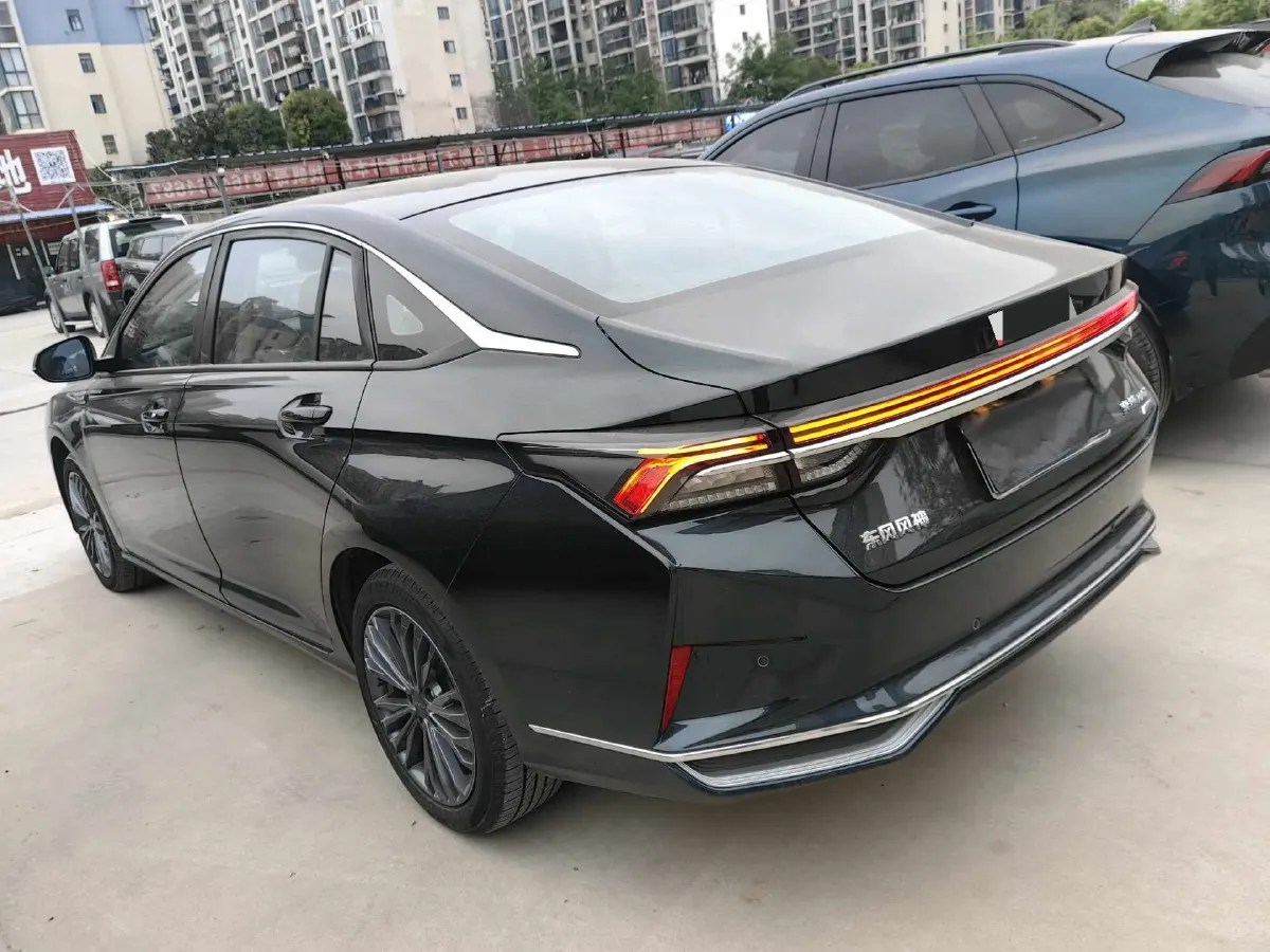 2021 DongFeng Aeolus YiXuan MAX 1.5T 190HP L4 7DCT,autocango,china used car exporter,china ev exporter,chinese used car exporter,chinese used ev exporter