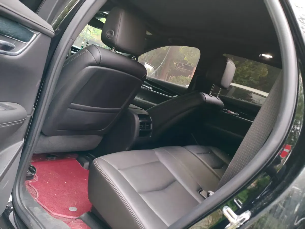 2024 Cadillac XT5 2.0T 237HP L4 9AT,autocango,china used car exporter,china ev exporter,chinese used car exporter,chinese used ev exporter