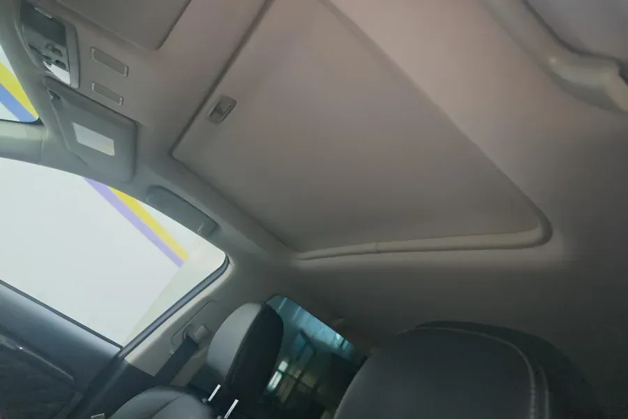 2021 Mitsubishi Outlander 2.4L 192HP L4 CVT,autocango,china used car exporter,china ev exporter,chinese used car exporter,chinese used ev exporter