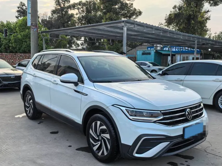 2023 Volkswagen Tiguan L 1.5T 160HP L4 7DCT,autocango,china used car exporter,china ev exporter,chinese used car exporter,chinese used ev exporter