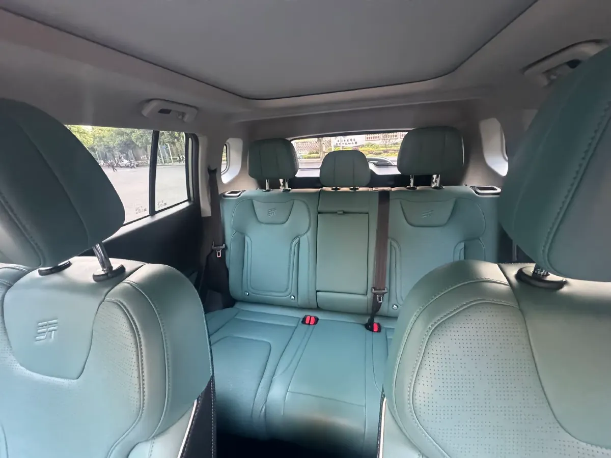 2025 Jetour Traveller 2.0T 254HP L4 7DCT,autocango,china used car exporter,china ev exporter,chinese used car exporter,chinese used ev exporter