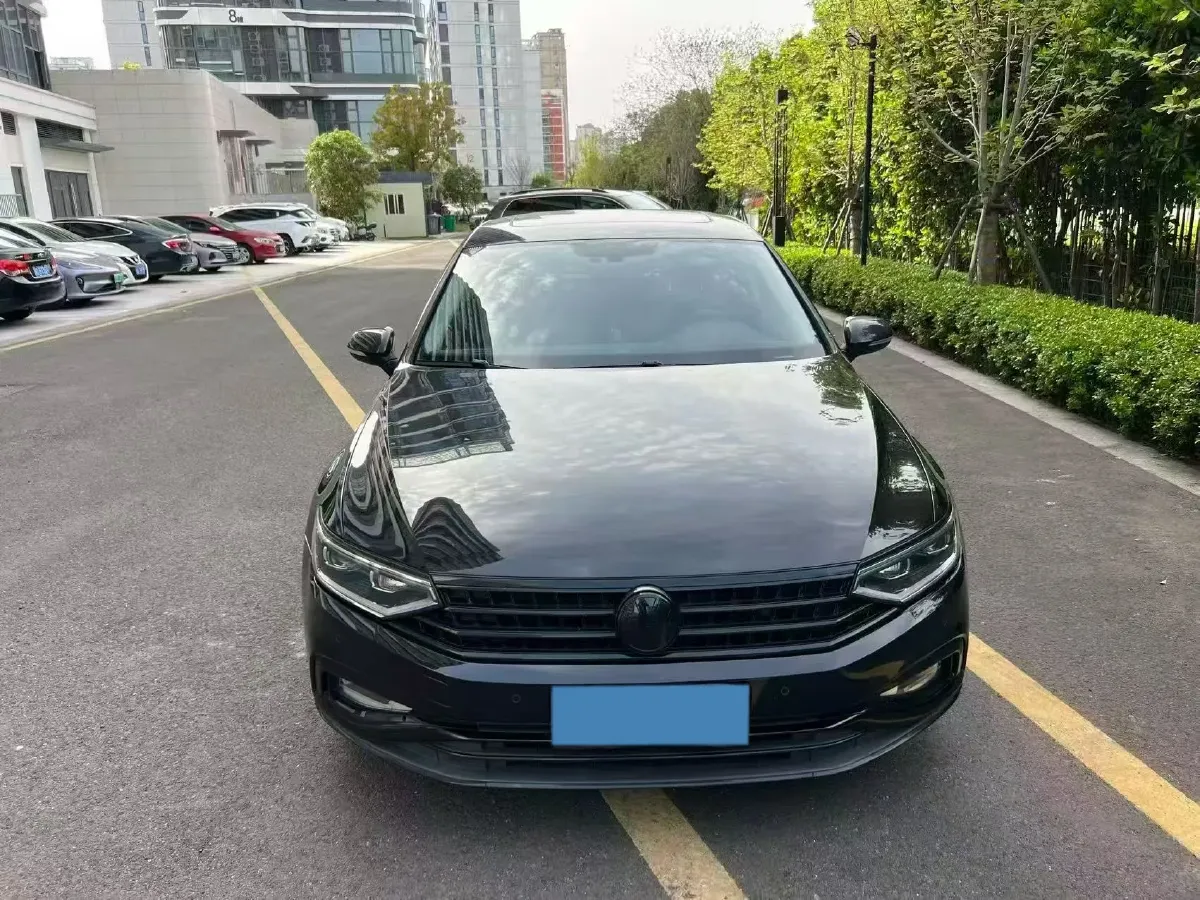 2020 Volkswagen Magotan 2.0T 186HP L4 7DCT,autocango,china used car exporter,china ev exporter,chinese used car exporter,chinese used ev exporter