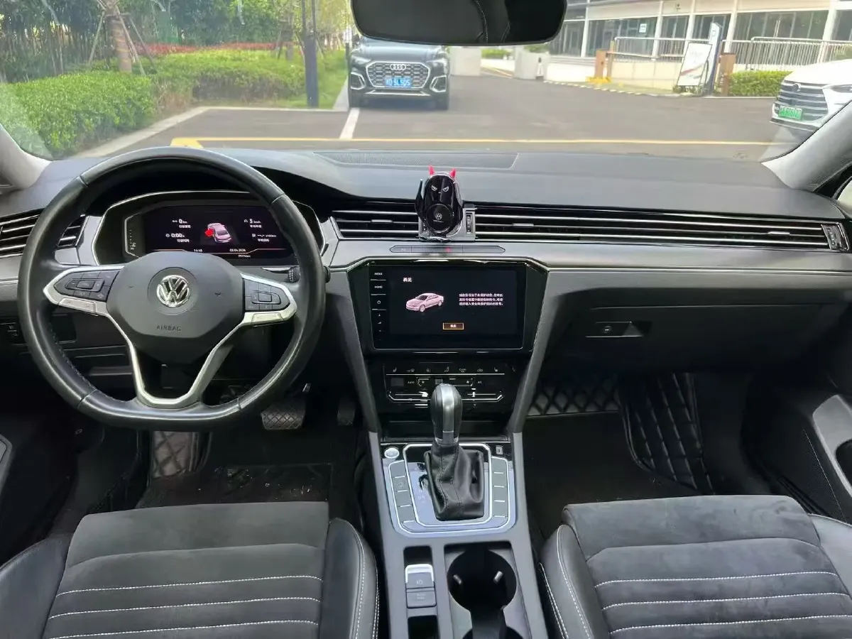 2020 Volkswagen Magotan 2.0T 186HP L4 7DCT,autocango,china used car exporter,china ev exporter,chinese used car exporter,chinese used ev exporter