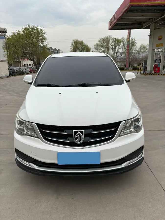 2016 BaoJun 730 1.5L 112HP L4 5MT,autocango,china used car exporter,china ev exporter,chinese used car exporter,chinese used ev exporter