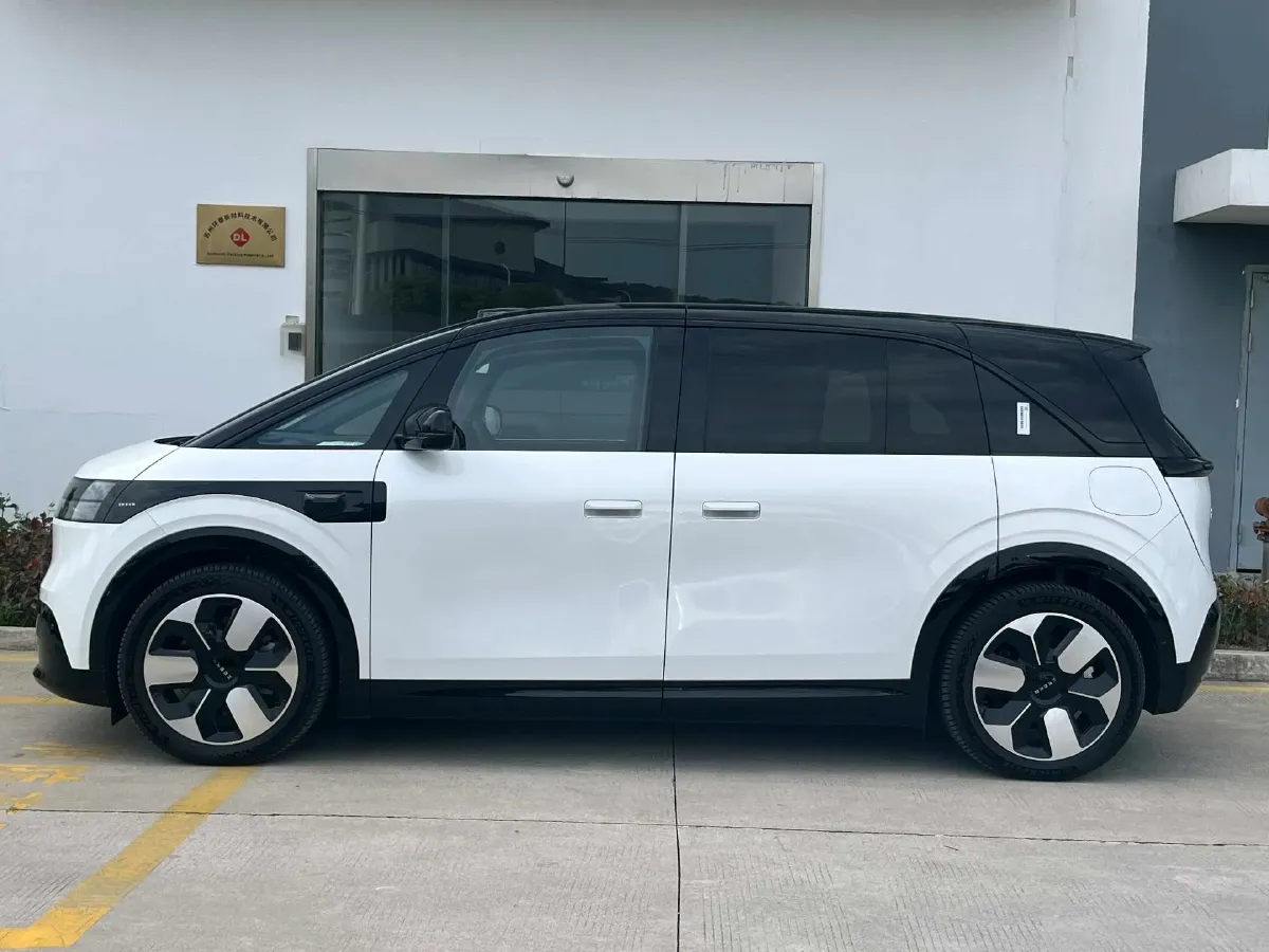 2025 Zeekr MIX BEV 76KWH,autocango,china used car exporter,china ev exporter,chinese used car exporter,chinese used ev exporter