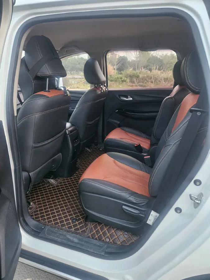 2019 BaoJun 730 1.5T 150HP L4 6MT,autocango,china used car exporter,china ev exporter,chinese used car exporter,chinese used ev exporter