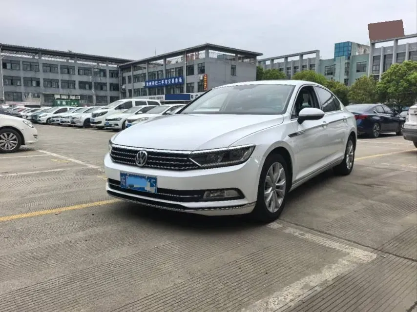 2018 Volkswagen Magotan 1.8T 180HP L4 7DCT,autocango,china used car exporter,china ev exporter,chinese used car exporter,chinese used ev exporter