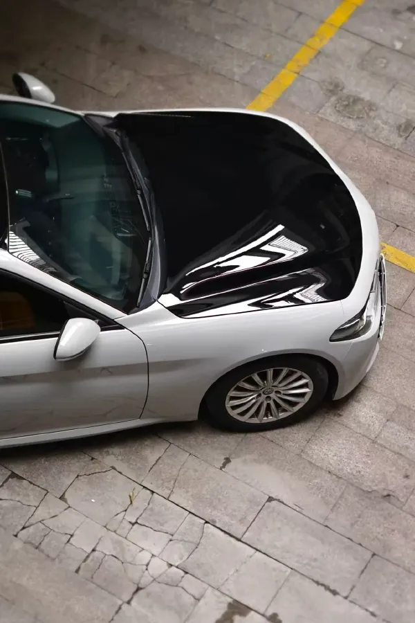 2018 Alfa Romeo Giulia 2.0T 200HP L4 8AT,autocango,china used car exporter,china ev exporter,chinese used car exporter,chinese used ev exporter