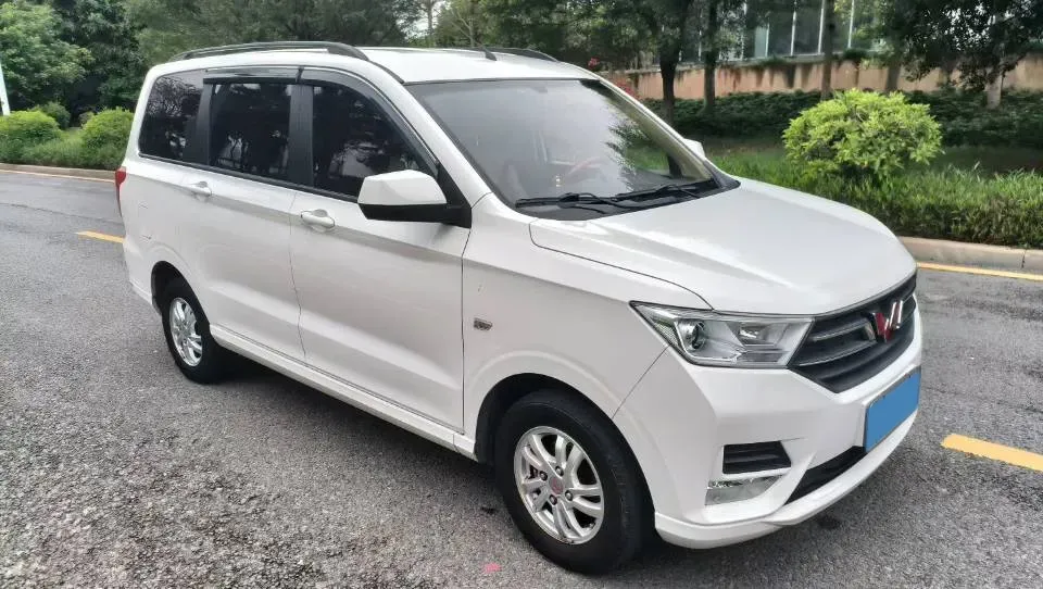 2019 WuLing HongGuang 1.5L 99HP L4 6MT,autocango,china used car exporter,china ev exporter,chinese used car exporter,chinese used ev exporter