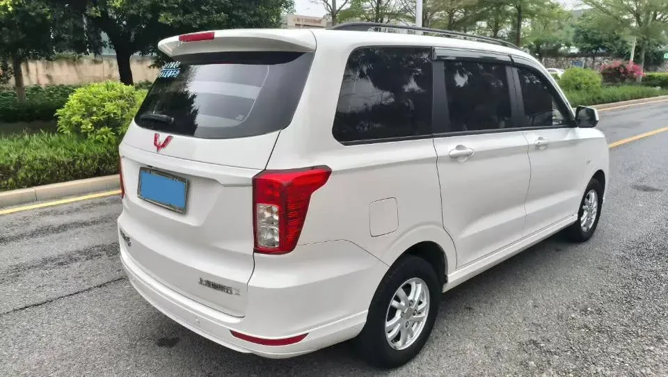 2019 WuLing HongGuang 1.5L 99HP L4 6MT,autocango,china used car exporter,china ev exporter,chinese used car exporter,chinese used ev exporter