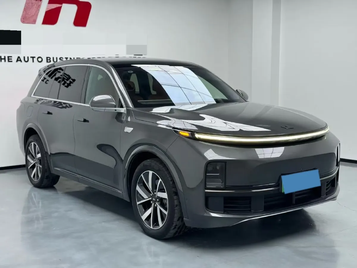 2023 Li L8 Range Extended 154HP REEV 40.9KWH,autocango,china used car exporter,china ev exporter,chinese used car exporter,chinese used ev exporter