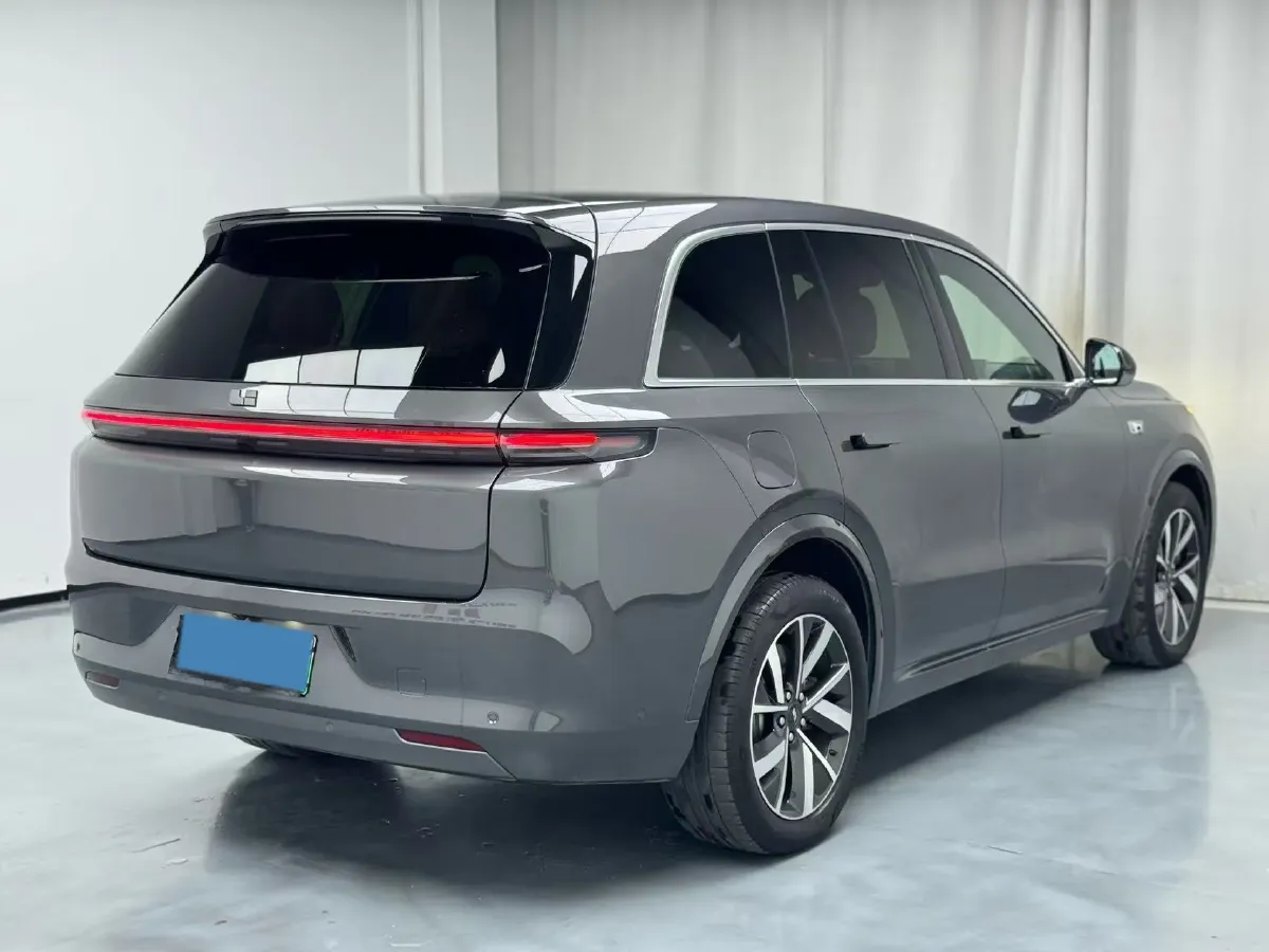 2023 Li L8 Range Extended 154HP REEV 40.9KWH,autocango,china used car exporter,china ev exporter,chinese used car exporter,chinese used ev exporter