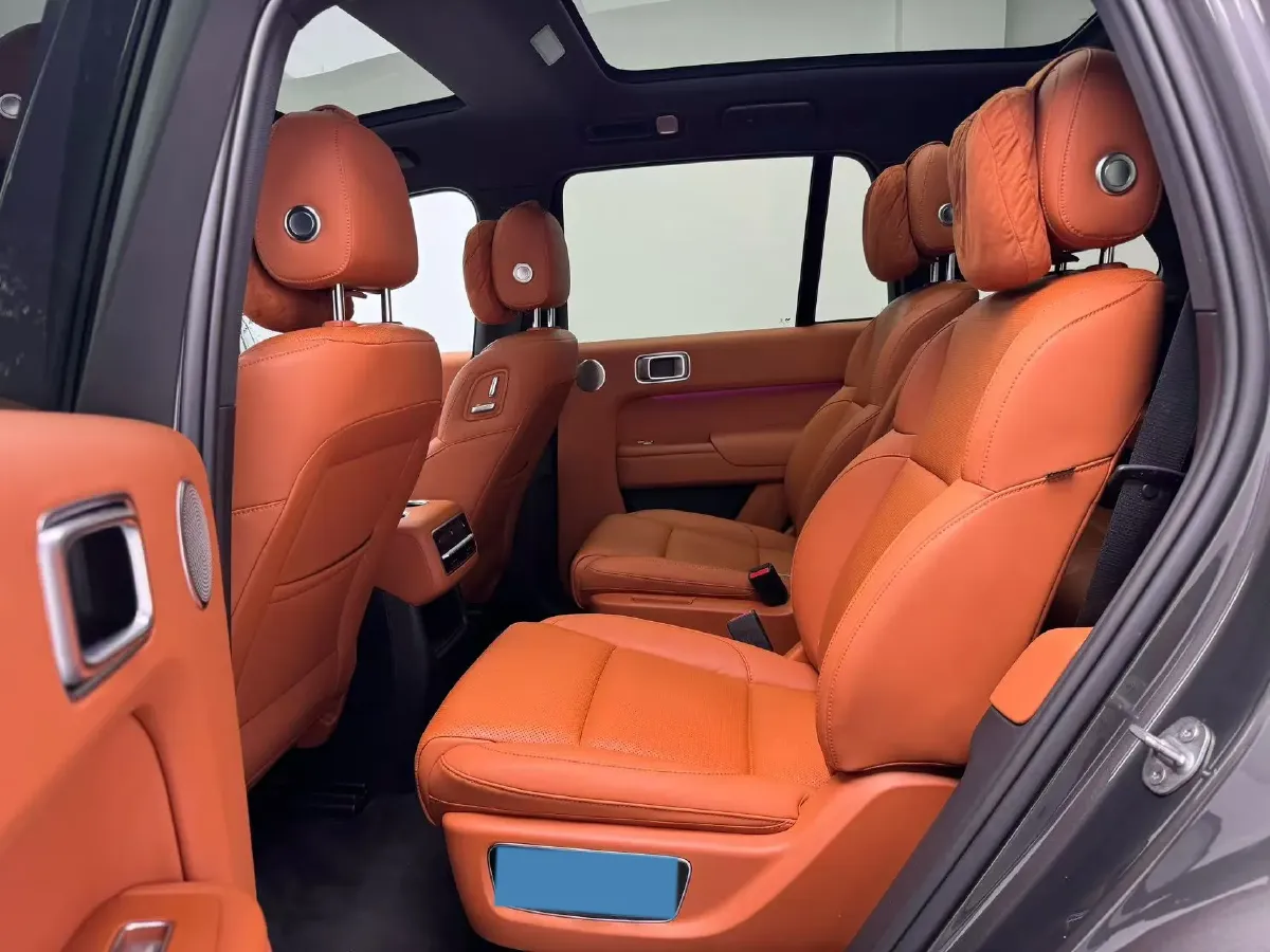 2023 Li L8 Range Extended 154HP REEV 40.9KWH,autocango,china used car exporter,china ev exporter,chinese used car exporter,chinese used ev exporter