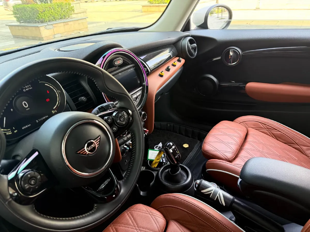 2021 MINI MINI 1.5T 136HP L3 7DCT,autocango,china used car exporter,china ev exporter,chinese used car exporter,chinese used ev exporter