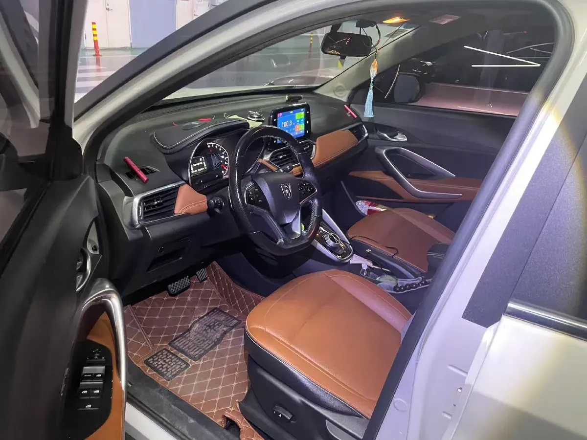 2017 HaiMa S5 Young Edition 1.6L 122HP L4 5MT,autocango,china used car exporter,china ev exporter,chinese used car exporter,chinese used ev exporter