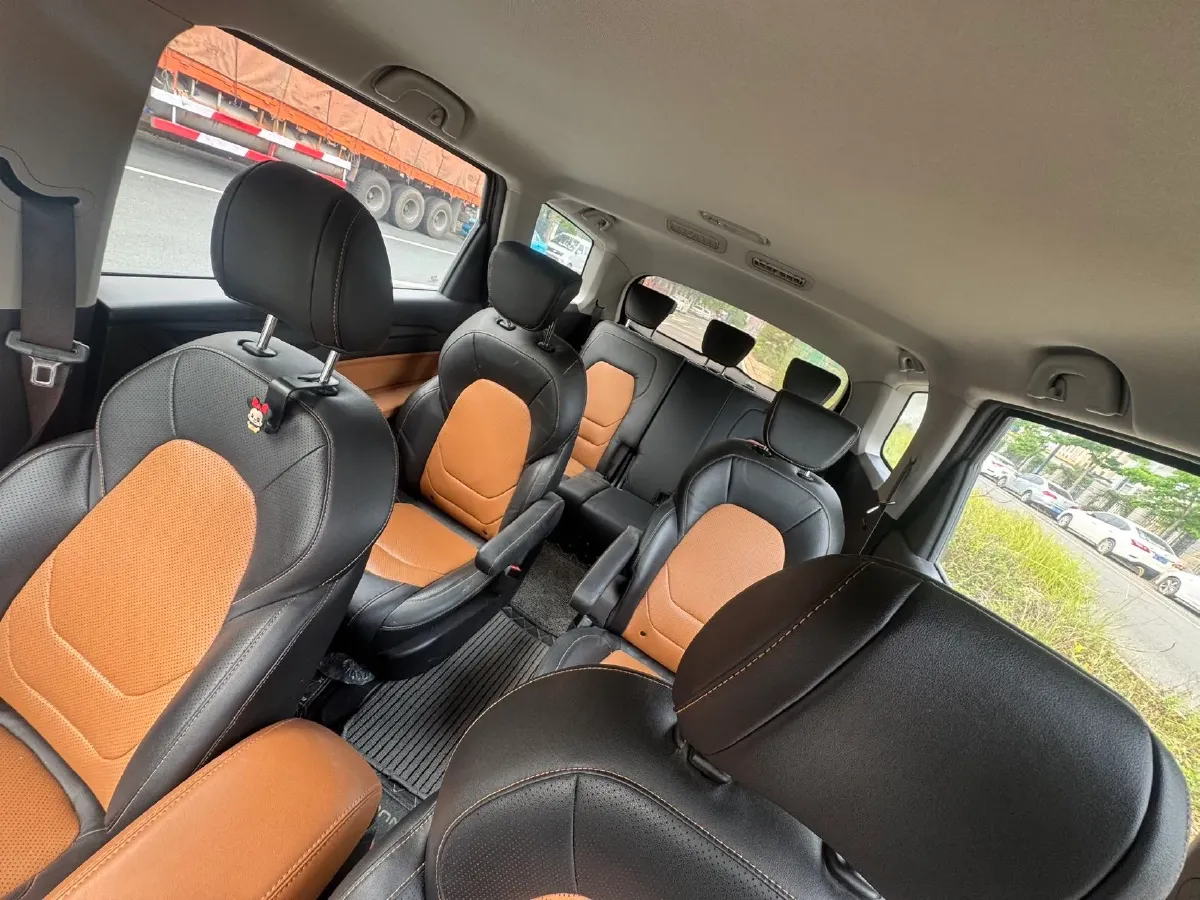 2019 WuLing HongGuang S3 1.5L 99HP L4 6MT,autocango,china used car exporter,china ev exporter,chinese used car exporter,chinese used ev exporter