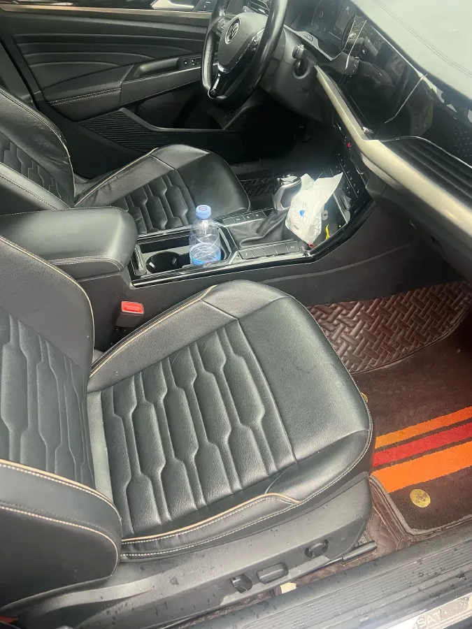 2021 Volkswagen Passat 2.0T 186HP L4 7DCT,autocango,china used car exporter,china ev exporter,chinese used car exporter,chinese used ev exporter