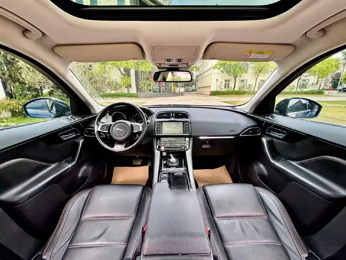 2018 Jaguar F-PACE 2.0T 250HP L4 8AT,autocango,china used car exporter,china ev exporter,chinese used car exporter,chinese used ev exporter