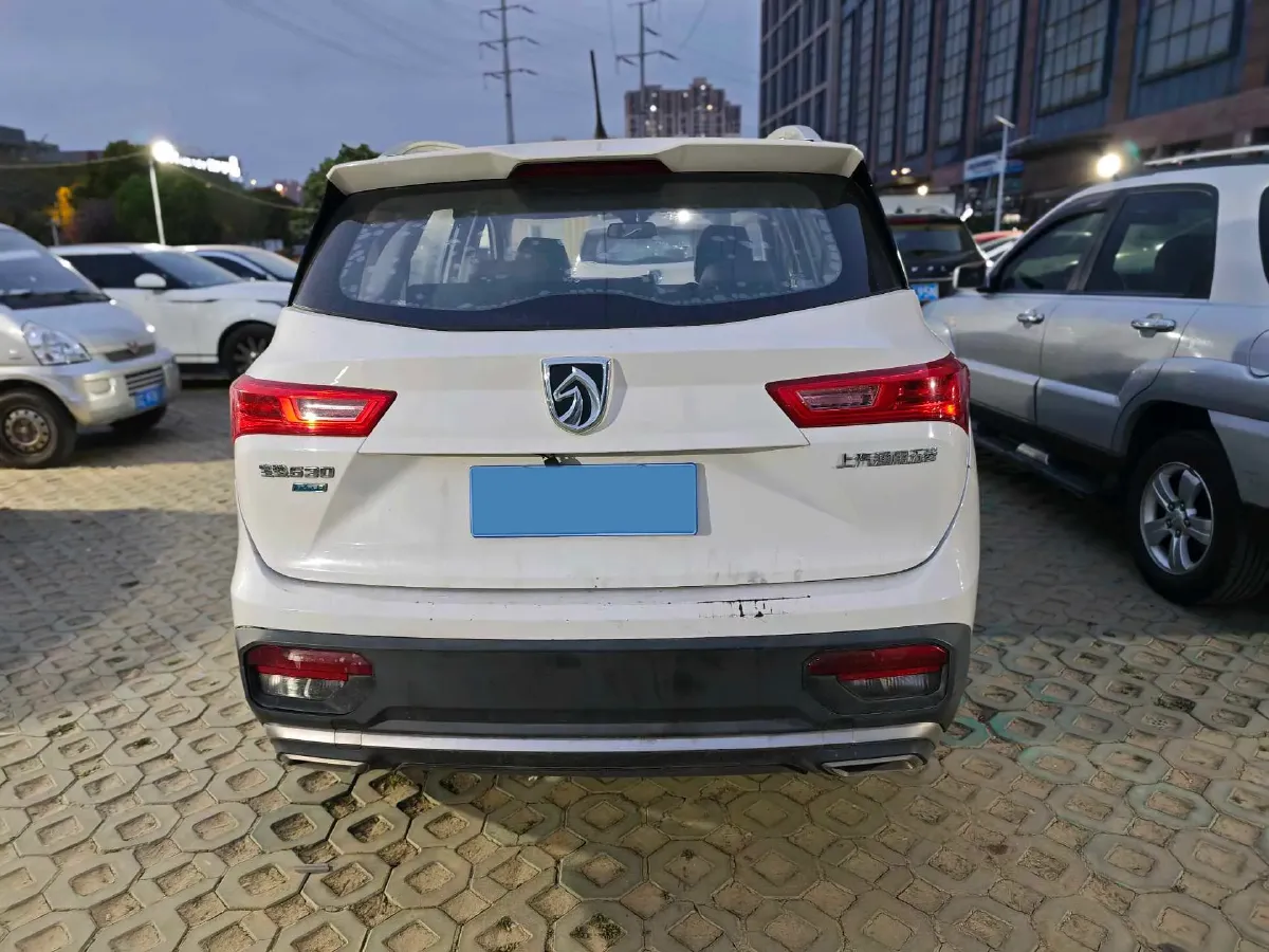 2020 BaoJun 530 1.5T 147HP L4 6MT,autocango,china used car exporter,china ev exporter,chinese used car exporter,chinese used ev exporter