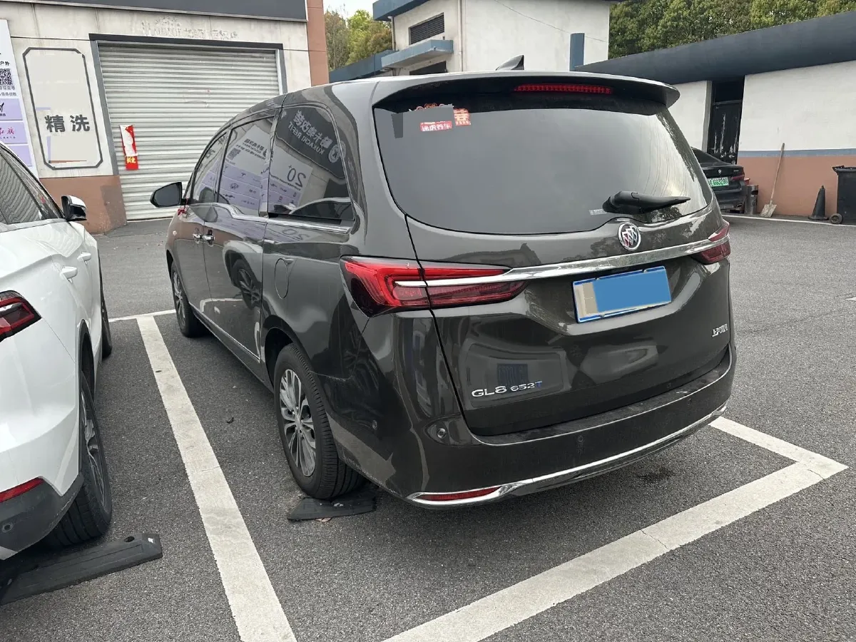 2022 Buick GL8 2.0T 237HP L4 9AT,autocango,china used car exporter,china ev exporter,chinese used car exporter,chinese used ev exporter