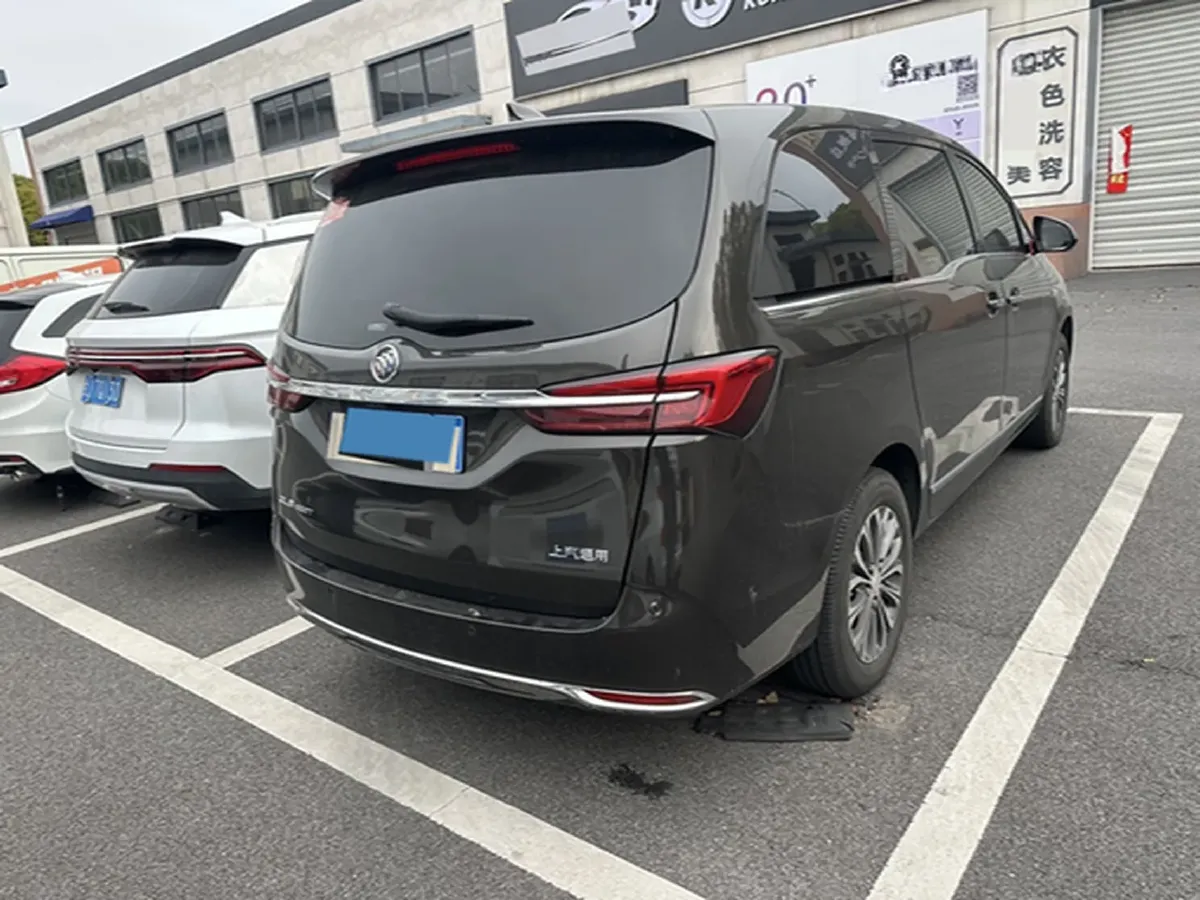 2022 Buick GL8 2.0T 237HP L4 9AT,autocango,china used car exporter,china ev exporter,chinese used car exporter,chinese used ev exporter