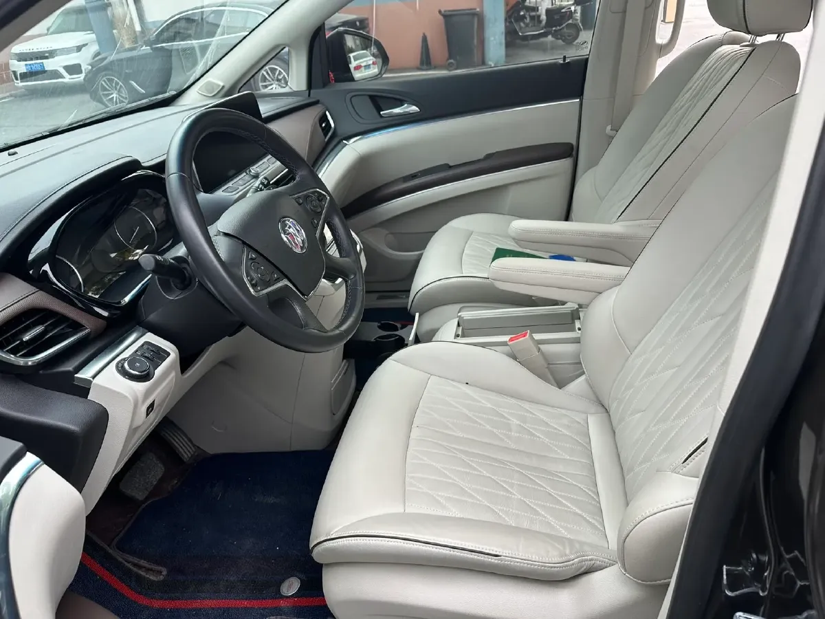 2022 Buick GL8 2.0T 237HP L4 9AT,autocango,china used car exporter,china ev exporter,chinese used car exporter,chinese used ev exporter