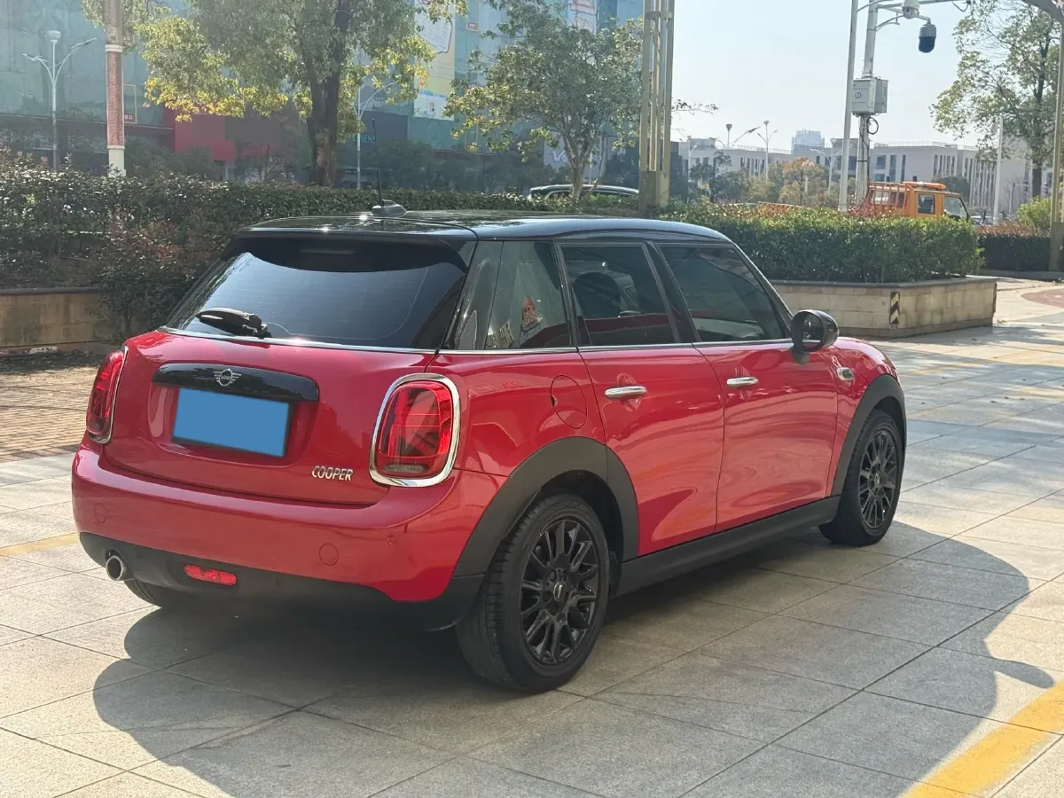 2018 MINI COUNTRYMAN 1.5T 136HP L3 6AT,autocango,china used car exporter,china ev exporter,chinese used car exporter,chinese used ev exporter
