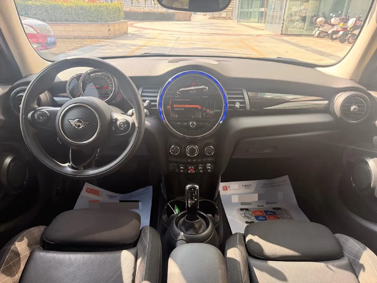 2018 MINI COUNTRYMAN 1.5T 136HP L3 6AT,autocango,china used car exporter,china ev exporter,chinese used car exporter,chinese used ev exporter