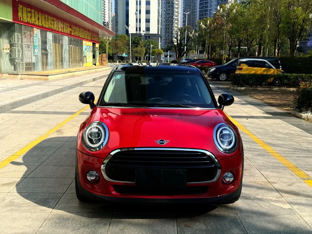 2018 MINI COUNTRYMAN 1.5T 136HP L3 6AT,autocango,china used car exporter,china ev exporter,chinese used car exporter,chinese used ev exporter