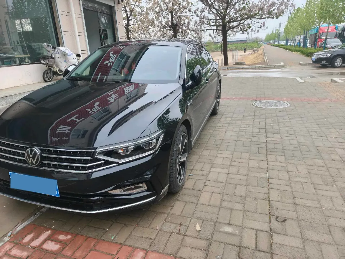 2023 Volkswagen Magotan 2.0T 186HP L4 7DCT,autocango,china used car exporter,china ev exporter,chinese used car exporter,chinese used ev exporter