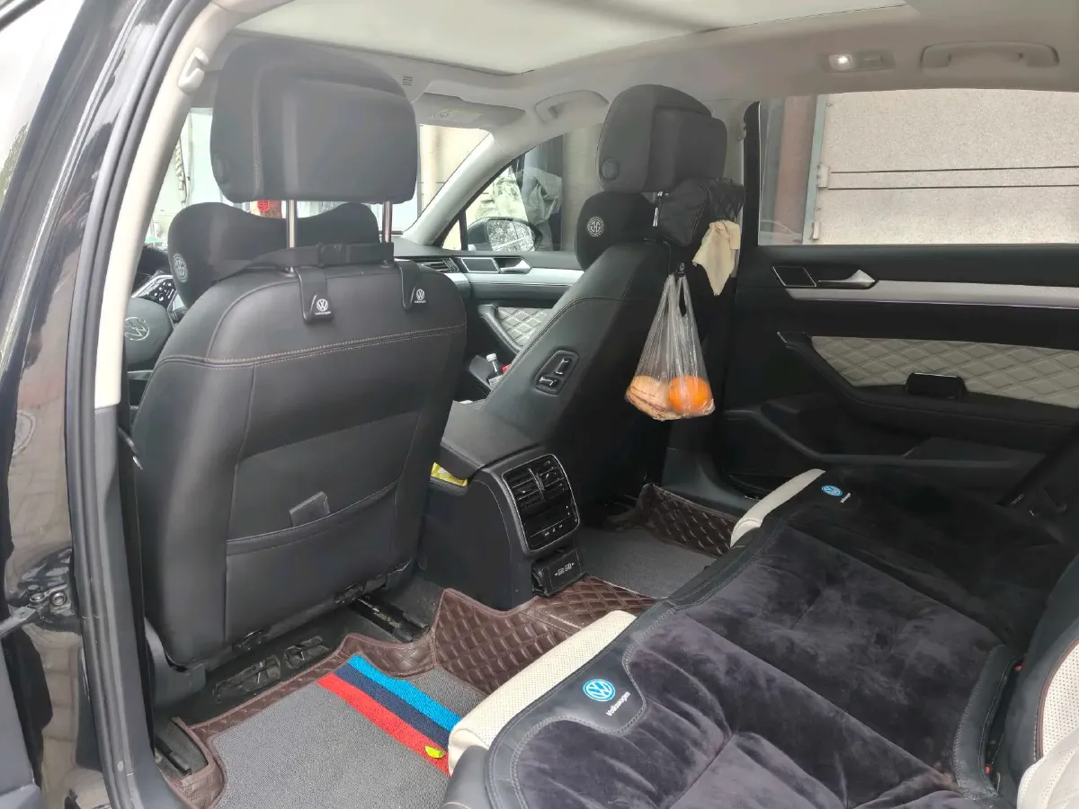 2023 Volkswagen Magotan 2.0T 186HP L4 7DCT,autocango,china used car exporter,china ev exporter,chinese used car exporter,chinese used ev exporter