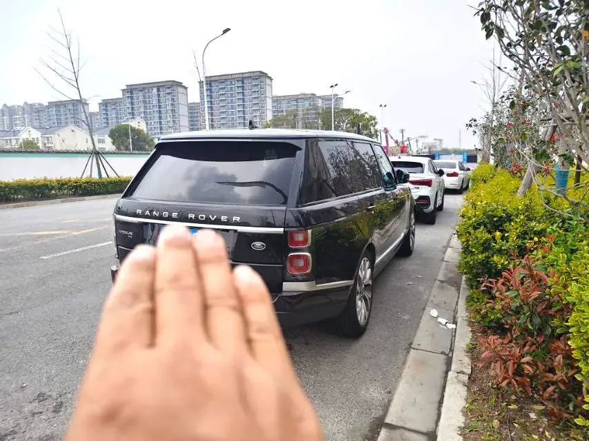 2021 Land Rover Range Rover 3.0T 400HP L6 8AT,autocango,china used car exporter,china ev exporter,chinese used car exporter,chinese used ev exporter