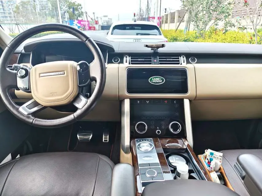 2021 Land Rover Range Rover 3.0T 400HP L6 8AT,autocango,china used car exporter,china ev exporter,chinese used car exporter,chinese used ev exporter