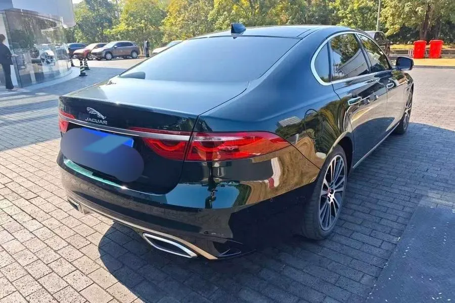 2021 Jaguar XFL 2.0T 250HP L4 8AT,autocango,china used car exporter,china ev exporter,chinese used car exporter,chinese used ev exporter