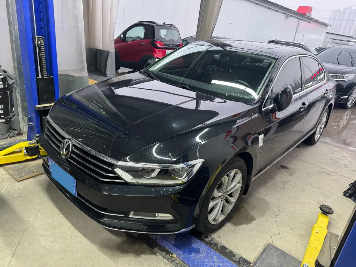 2019 Volkswagen Magotan 2.0T 186HP L4 7DCT,autocango,china used car exporter,china ev exporter,chinese used car exporter,chinese used ev exporter