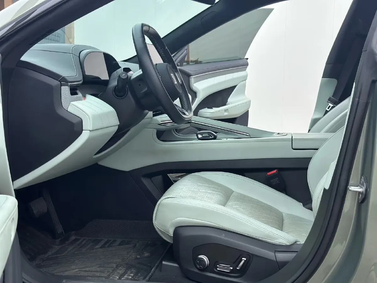 2024 Zeekr 001 BEV 95KWH,autocango,china used car exporter,china ev exporter,chinese used car exporter,chinese used ev exporter