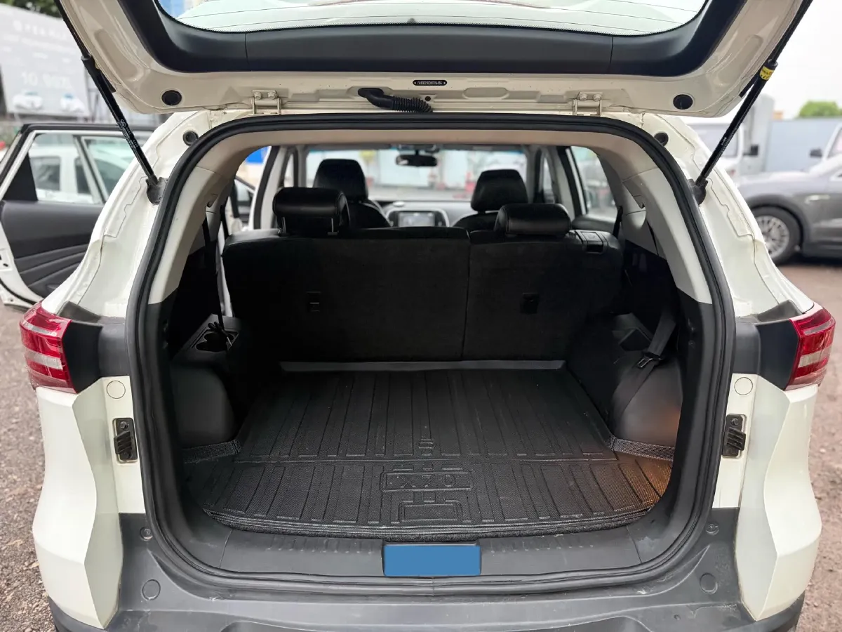 2018 SWM X7 1.5T 156HP L4 6AT,autocango,china used car exporter,china ev exporter,chinese used car exporter,chinese used ev exporter