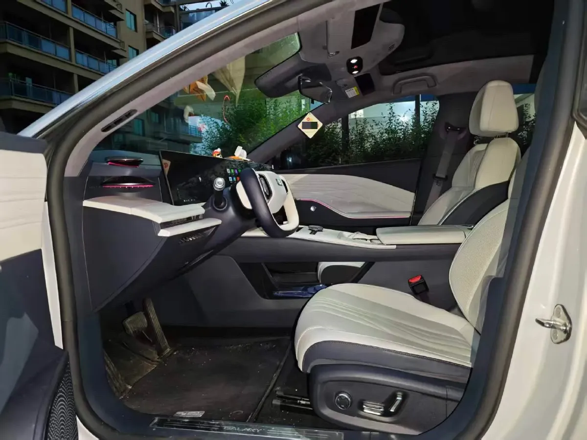 2024 Geely Galaxy E8 BEV 62KWH,autocango,china used car exporter,china ev exporter,chinese used car exporter,chinese used ev exporter