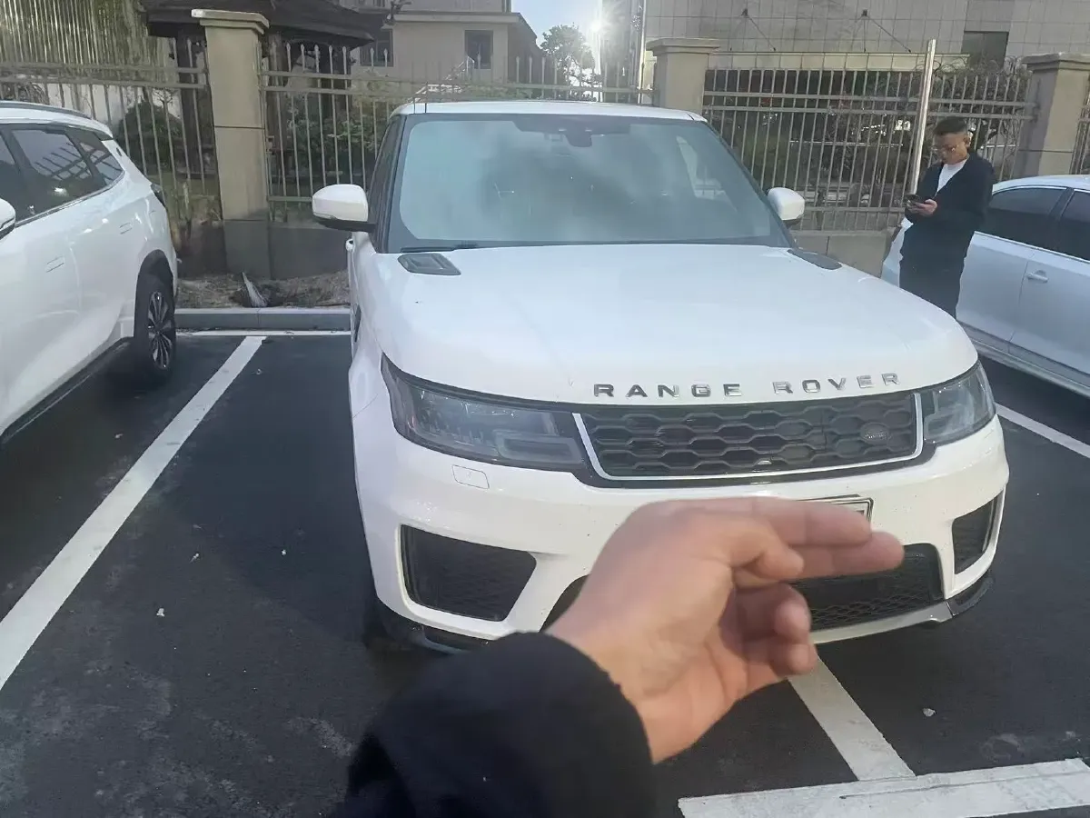 2018 Land Rover Range Rover Sport 2.0T 300HP L4 8AT PHEV 13.1KWH,autocango,china used car exporter,china ev exporter,chinese used car exporter,chinese used ev exporter