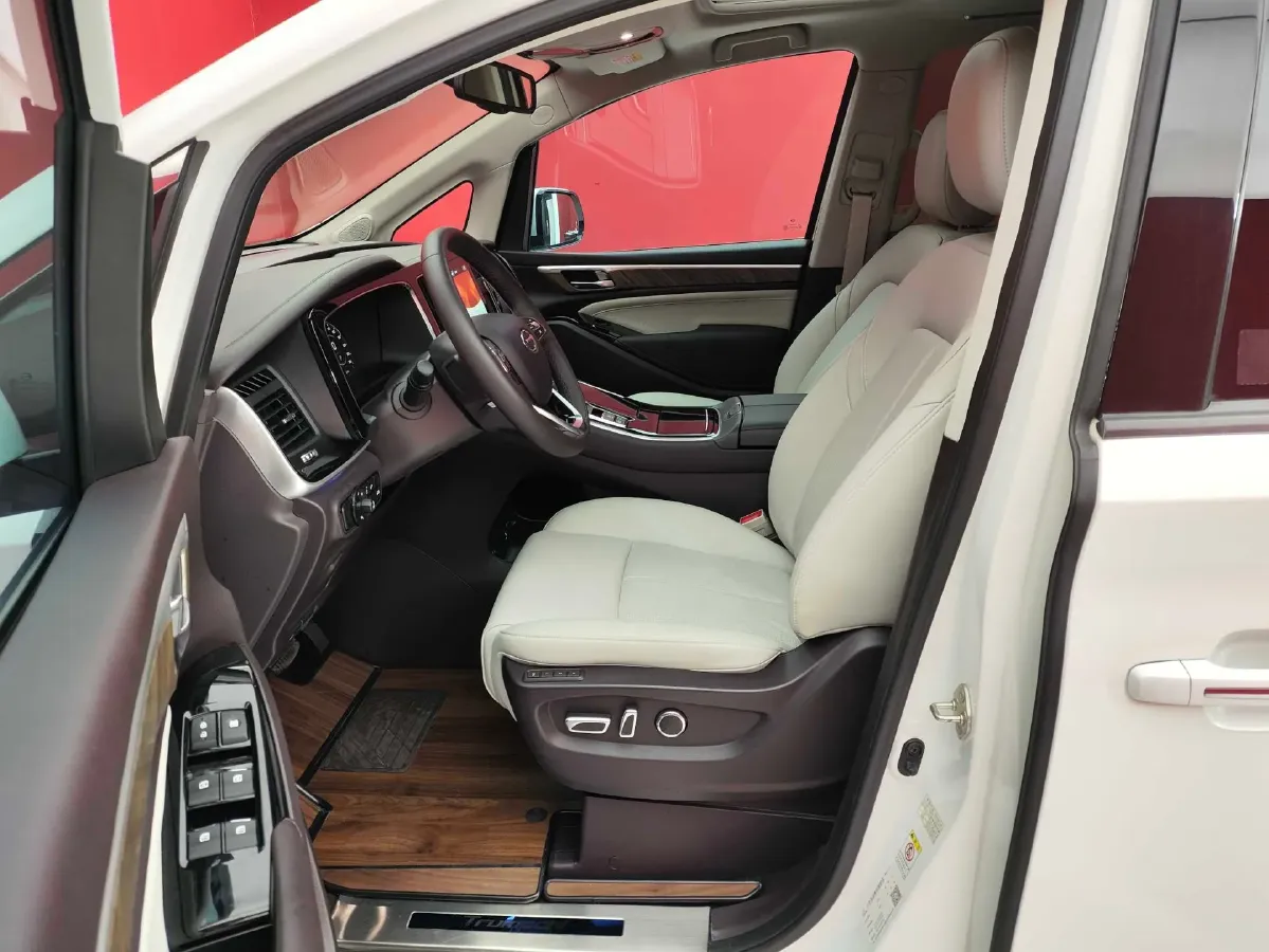 2021 GAC Trumpchi M8 2.0T 252HP L4 8AT,autocango,china used car exporter,china ev exporter,chinese used car exporter,chinese used ev exporter