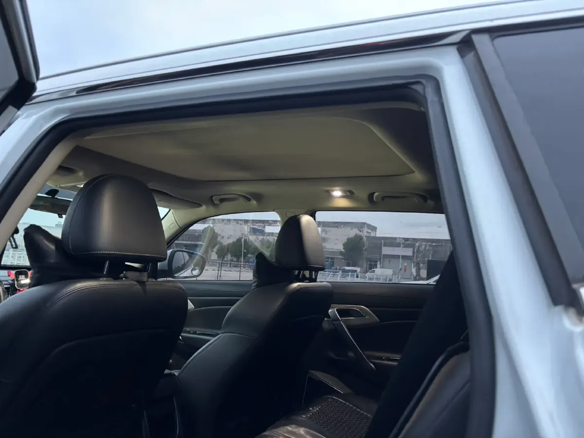 2018 Geely Azkarra 2.0L 141HP L4 6MT,autocango,china used car exporter,china ev exporter,chinese used car exporter,chinese used ev exporter