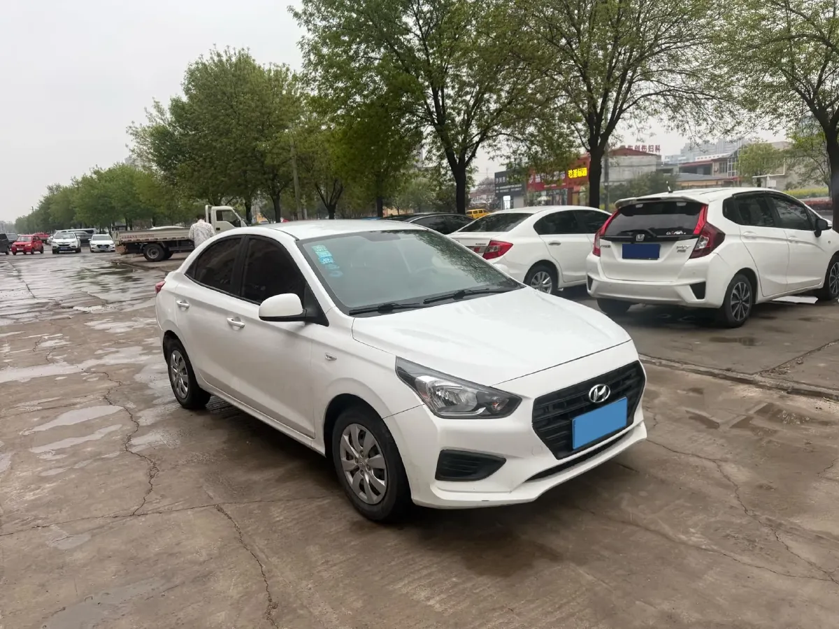 2017 Hyundai Reina 1.4L 95HP L4 5MT,autocango,china used car exporter,china ev exporter,chinese used car exporter,chinese used ev exporter