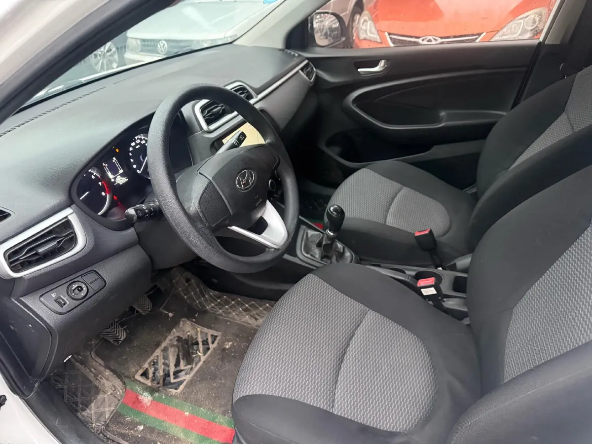 2017 Hyundai Reina 1.4L 95HP L4 5MT,autocango,china used car exporter,china ev exporter,chinese used car exporter,chinese used ev exporter