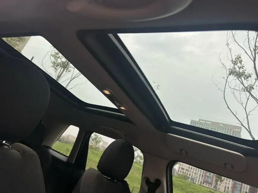 2018 MINI COUNTRYMAN 1.5T 136HP L3 6AT,autocango,china used car exporter,china ev exporter,chinese used car exporter,chinese used ev exporter