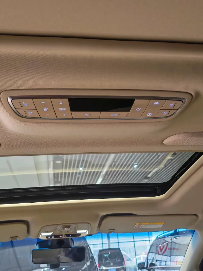 2023 Buick GL8 2.0T 237HP L4 9AT,autocango,china used car exporter,china ev exporter,chinese used car exporter,chinese used ev exporter