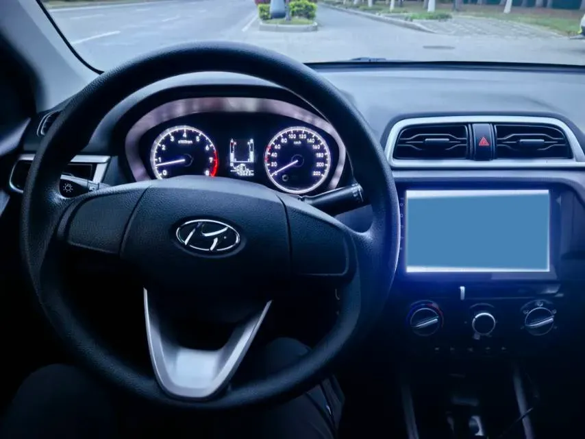 2020 Hyundai Reina 1.4L 95HP L4 5MT,autocango,china used car exporter,china ev exporter,chinese used car exporter,chinese used ev exporter