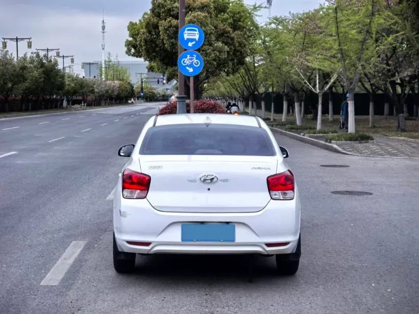 2020 Hyundai Reina 1.4L 95HP L4 5MT,autocango,china used car exporter,china ev exporter,chinese used car exporter,chinese used ev exporter