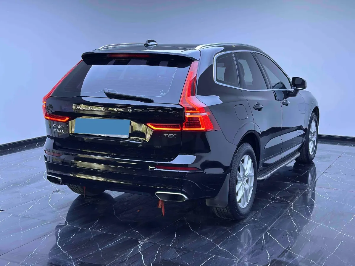 2019 Volvo XC60 2.0T 254HP L4 8AT,autocango,china used car exporter,china ev exporter,chinese used car exporter,chinese used ev exporter