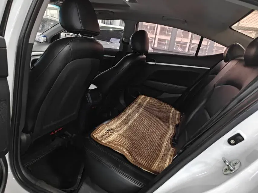 2016 Hyundai Elantra 1.6L 130HP L4 6AT,autocango,china used car exporter,china ev exporter,chinese used car exporter,chinese used ev exporter