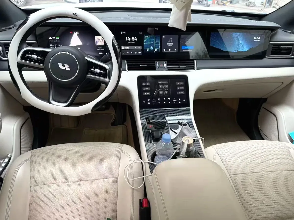 2021 Li ONE Range Extended 131HP REEV 40.5KWH,autocango,china used car exporter,china ev exporter,chinese used car exporter,chinese used ev exporter